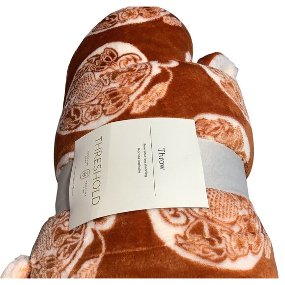 Threshold Pumpkin Printed Orange & White Sherpa Fleece Throw Blanket 60" X 50" - Picture 5 of 5